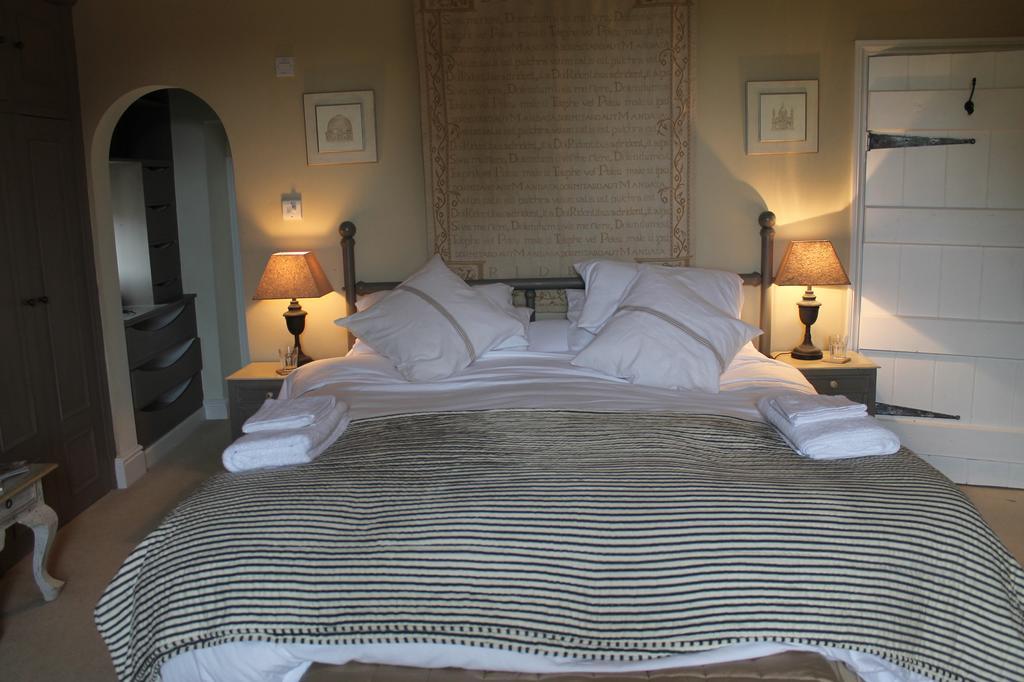 Roundhill Farmhouse Kelston Habitación foto